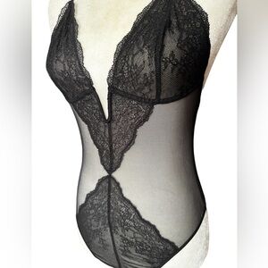 Victoria’s Secret Lace & Mesh Thong Teddy 🔥